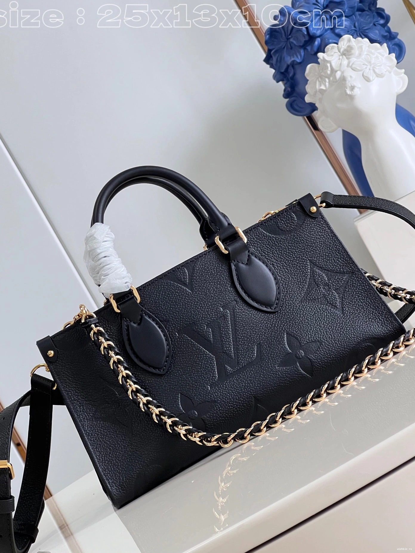 WIS West LOUIS VUITTON ONTHEGO East 0801